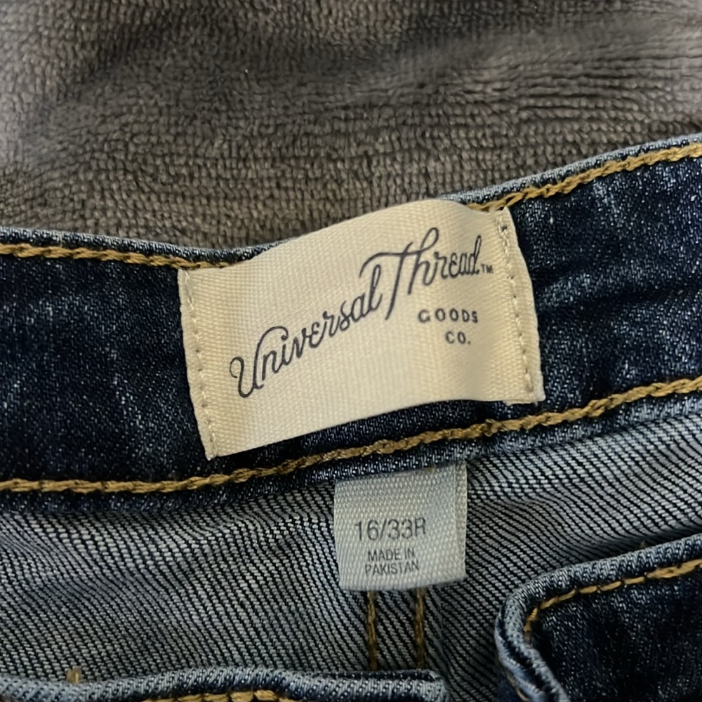 Universal Thread Jeans - Picture 2 of 4